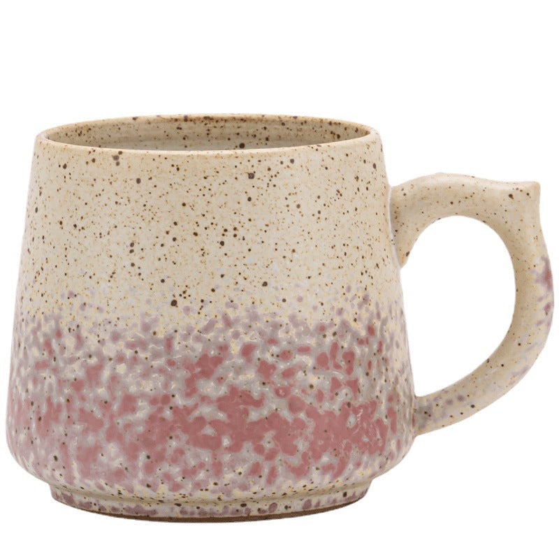 Taza de café de cerámica transformada con horno retro