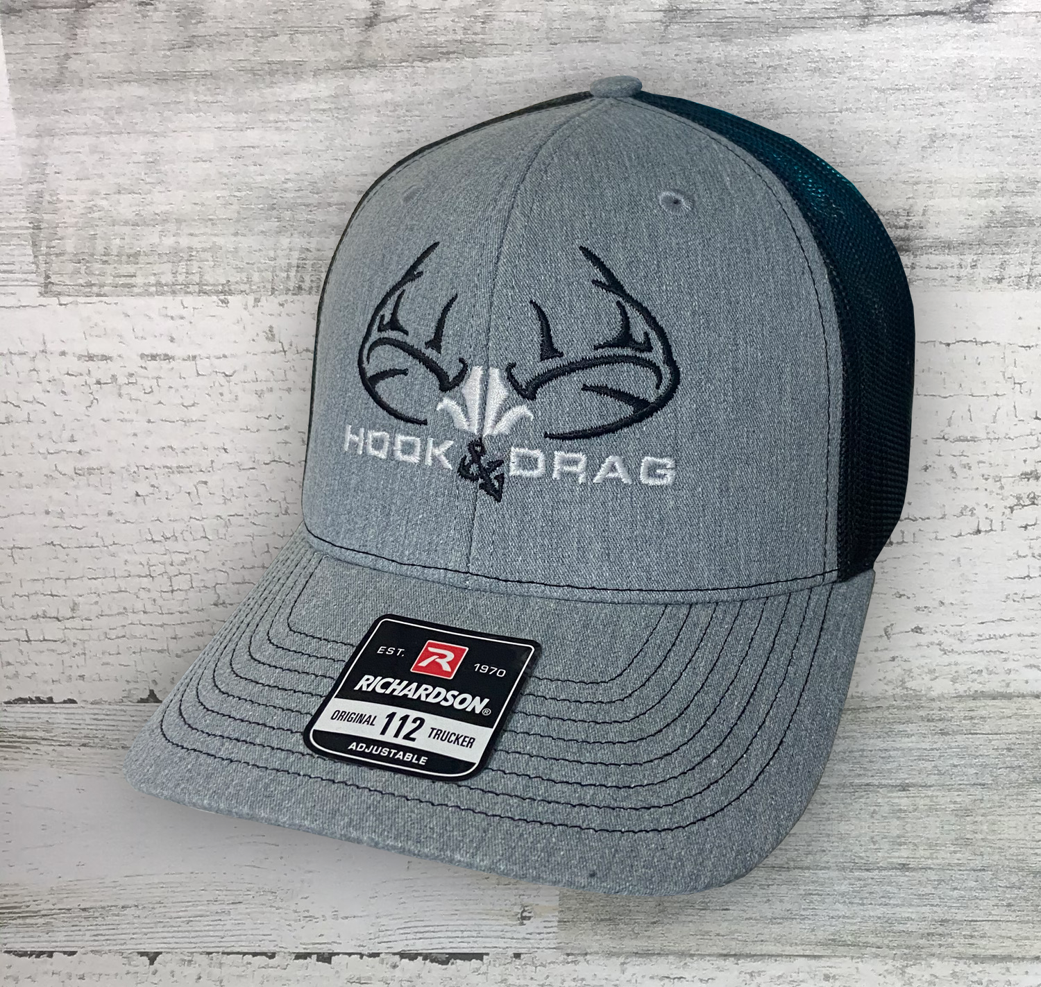 Gorra de camionero con cierre a presión Richardson bordada con ciervo grande en HD - Gris jaspeado y negro