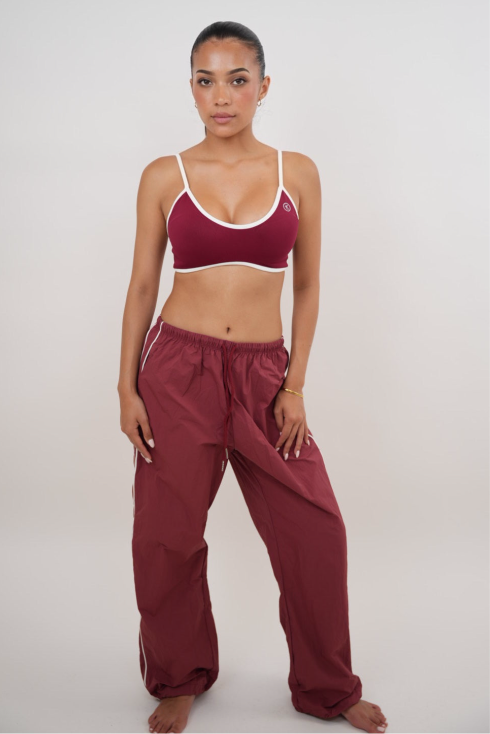 Acepto el cambio con gracia Pantalón rojo versátil de corte relajado