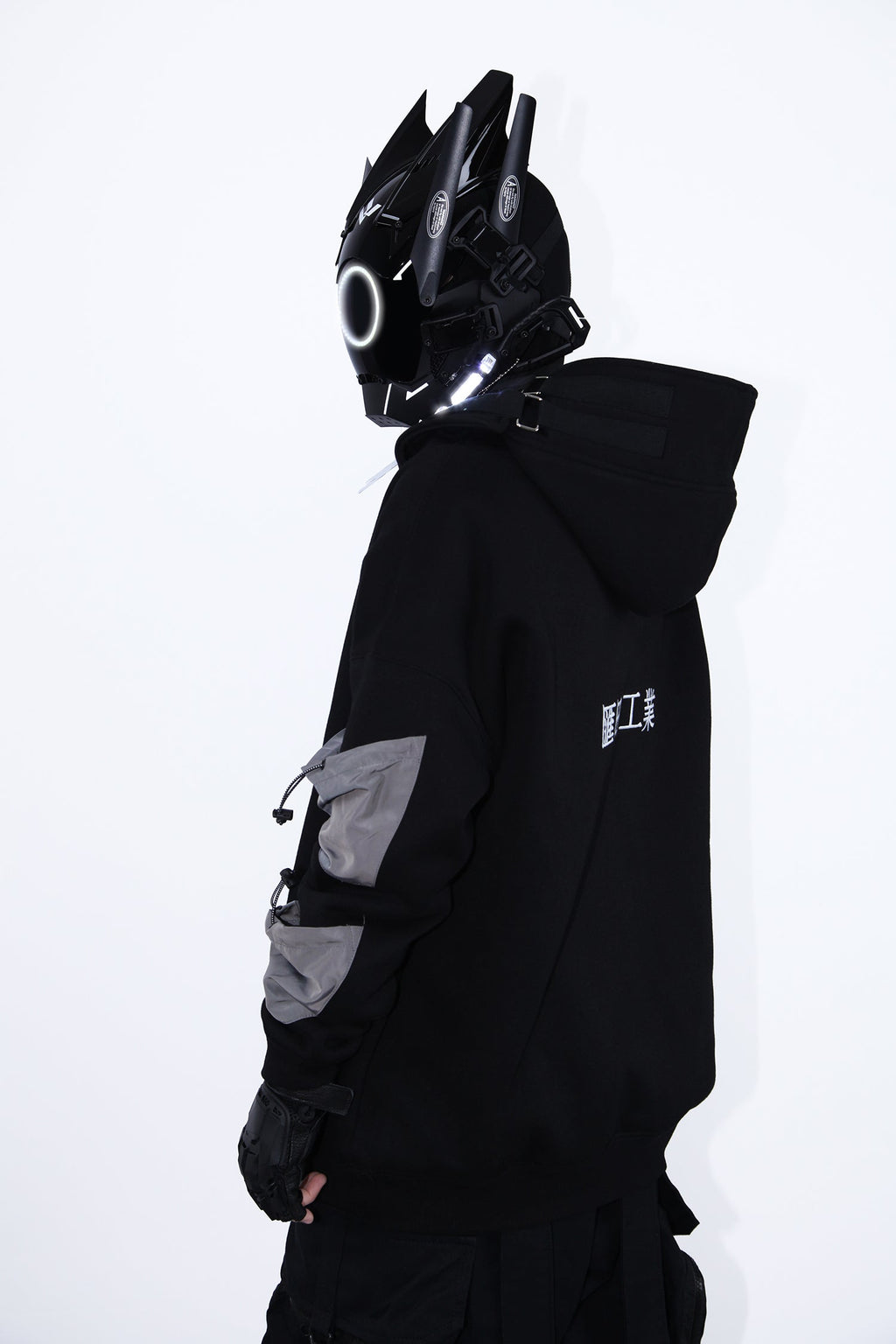 B Ci White Tech Mask
