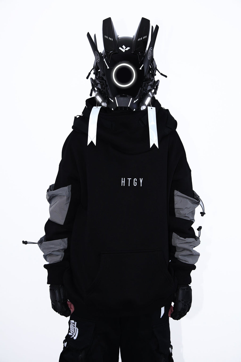 B Ci White Tech Mask