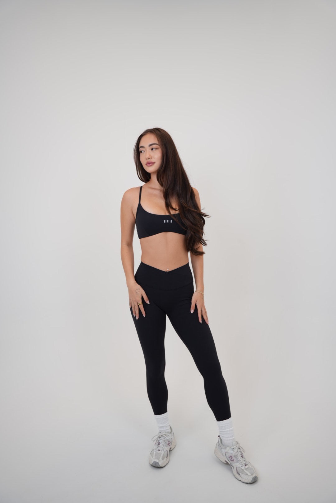 Legging My Time Is Divine Negro Esculpido con Cintura en V