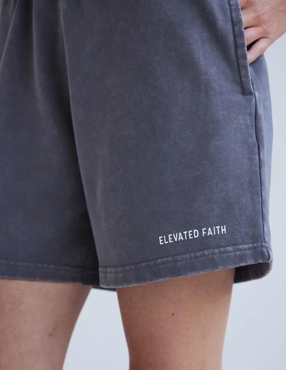 Shorts básico gris humo para mujer