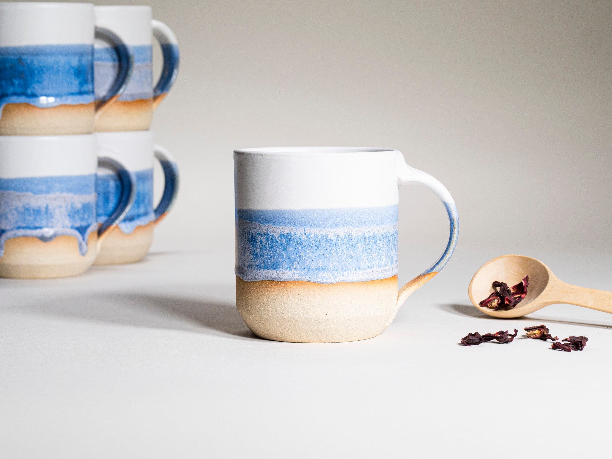 Ceramic Coffee Tea Mug with Handle Blue-Purple White 14 oz Stoneware is a stoneware coffee mug selected for drinkware shoppers, coffee bars, kitchen tableware, gift sets, and cozy beverage routines. Material details include 𝗦 & 𝗗𝗘𝗦𝗜𝗚𝗡: Stoneware Clay: includes lighter and darker tones in the clay. Product details help shoppers compare the item type, style, size, and intended use before purchase.
