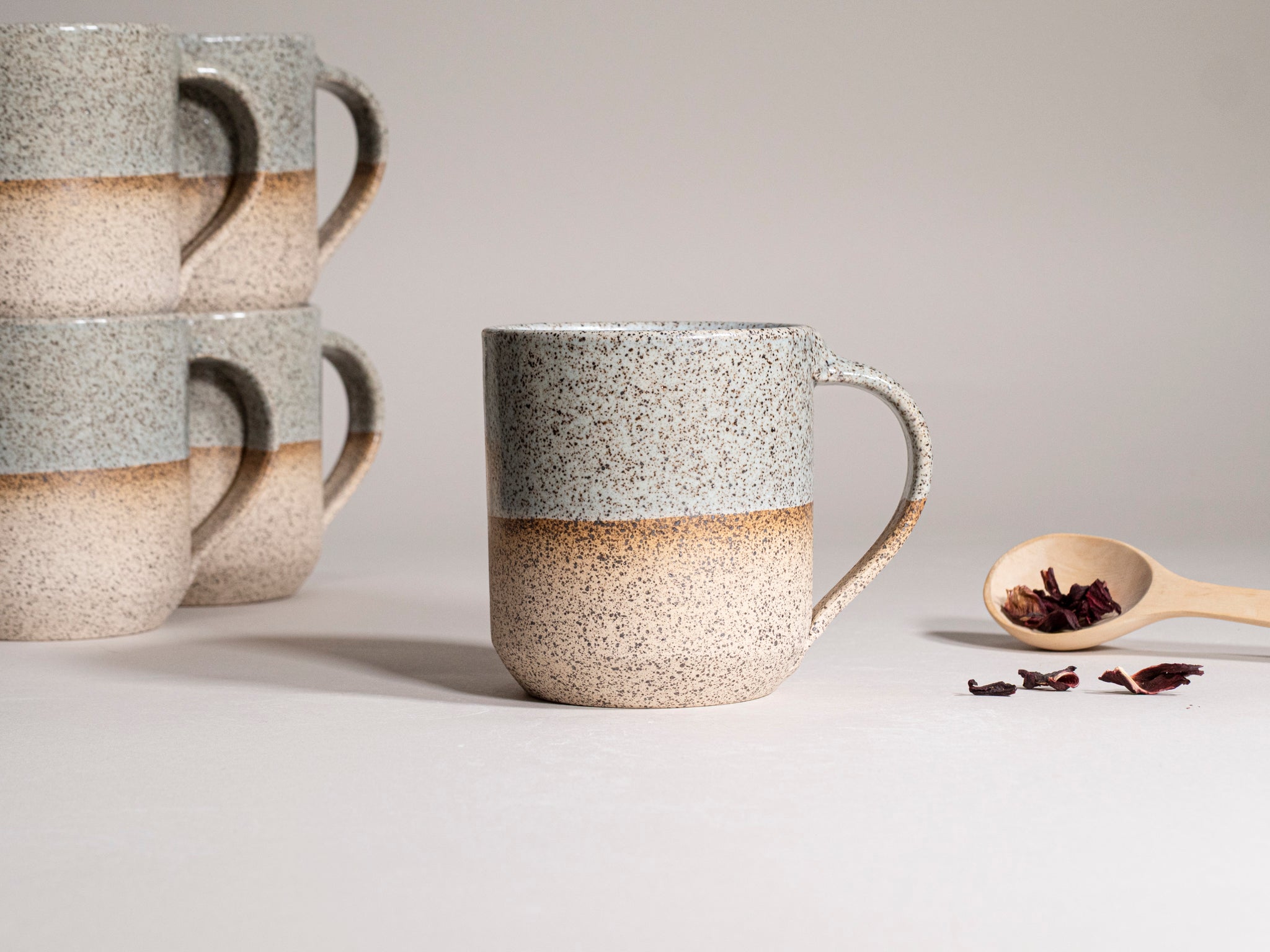 Ceramic Coffee Tea Mug with Handle Speckled Blue-Grey White 14 oz Stoneware is a stoneware coffee mug selected for drinkware shoppers, coffee bars, kitchen tableware, gift sets, and cozy beverage routines. Material details include 𝗦 & 𝗗𝗘𝗦𝗜𝗚𝗡: Stoneware Clay: includes lighter and darker tones in the clay. Product details help shoppers compare the item type, style, size, and intended use before purchase.