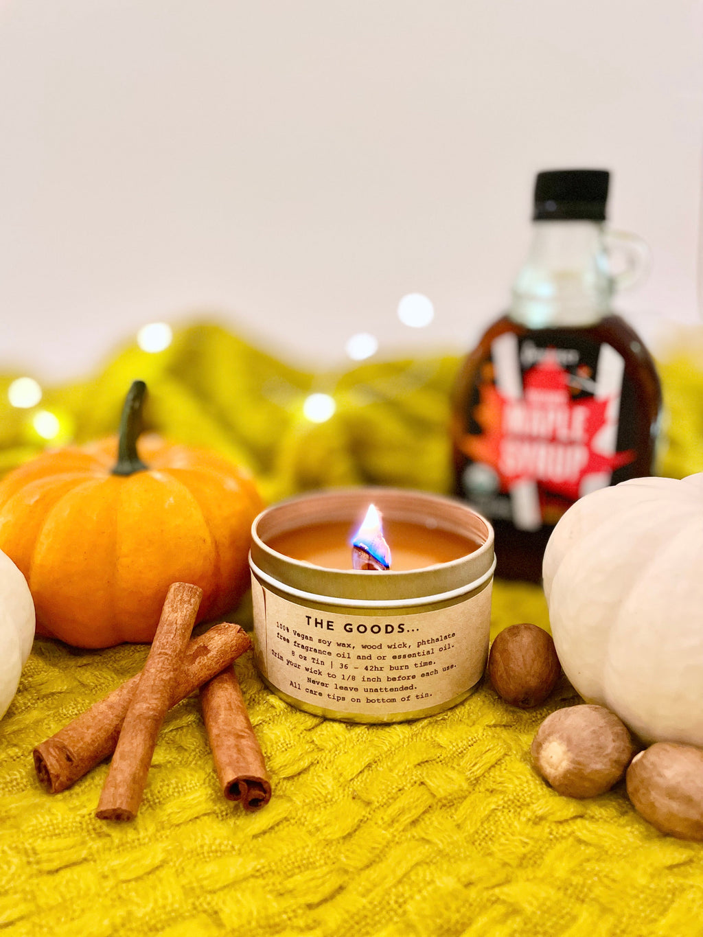 Vela ecológica de mecha crepitante de soya "Pumpkin Spice" - Jarabe de arce azucarado, Calabaza, Canela y Nuez moscada (Brilla / Sueño invernal)