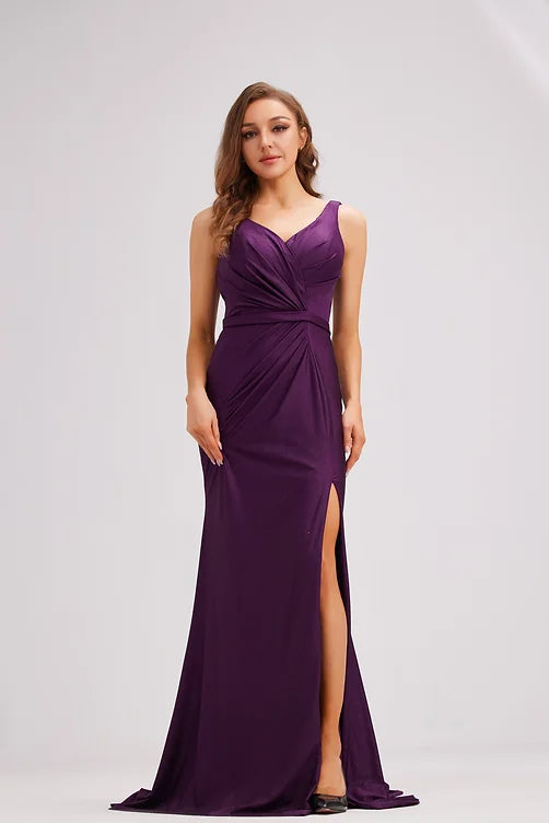 V-Neck Straight-Line Formal Dress is a women's formal dress selected for formal events, weddings, proms, evening plans, and special occasions. Straight-line design with a V-neckline, based on the supplied product description. Berry, navy, and French blue color options support formal-event and special-occasion styling. The listing helps customers compare style, fit, neckline, silhouette, color, and size options before purchase.