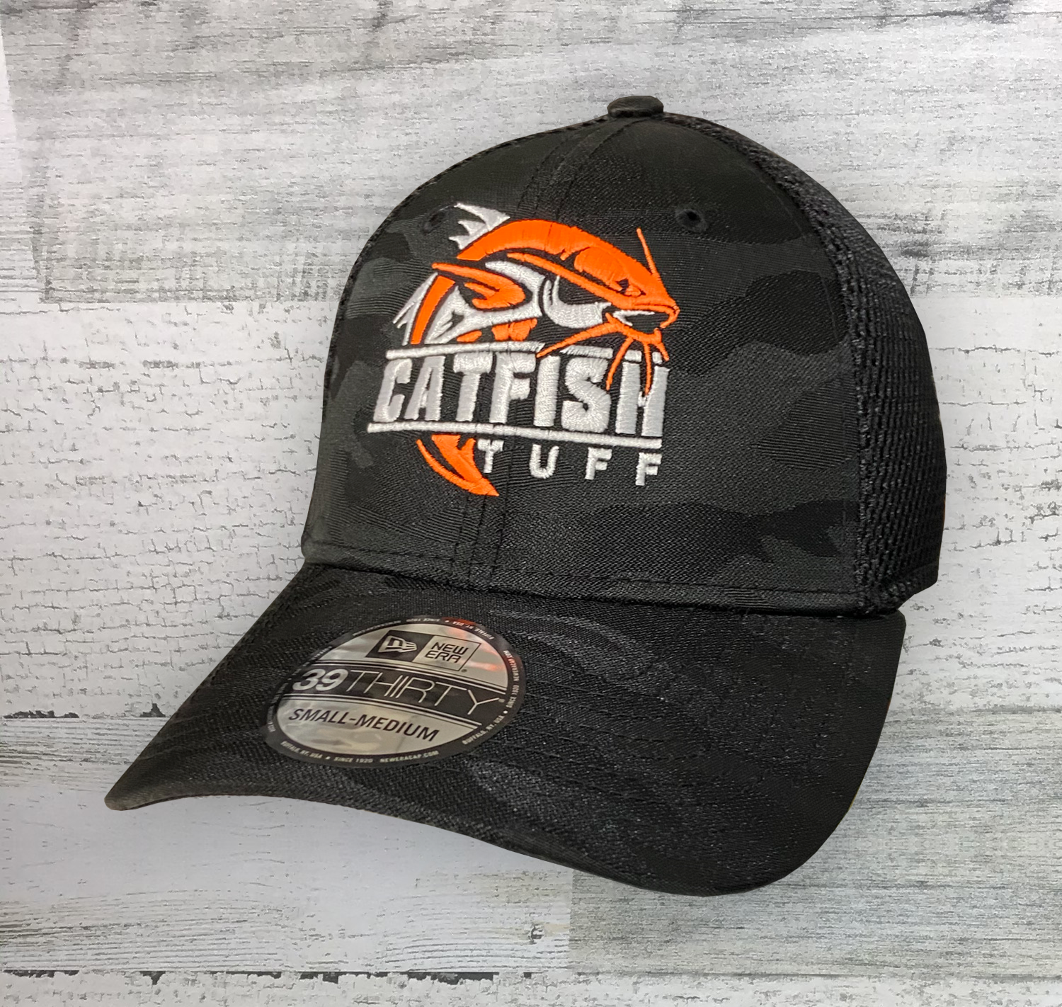 Catfish Tuff OG - Gorra Ajustada de Malla Elástica Técnica de Camuflaje Tonal Negro New Era ®