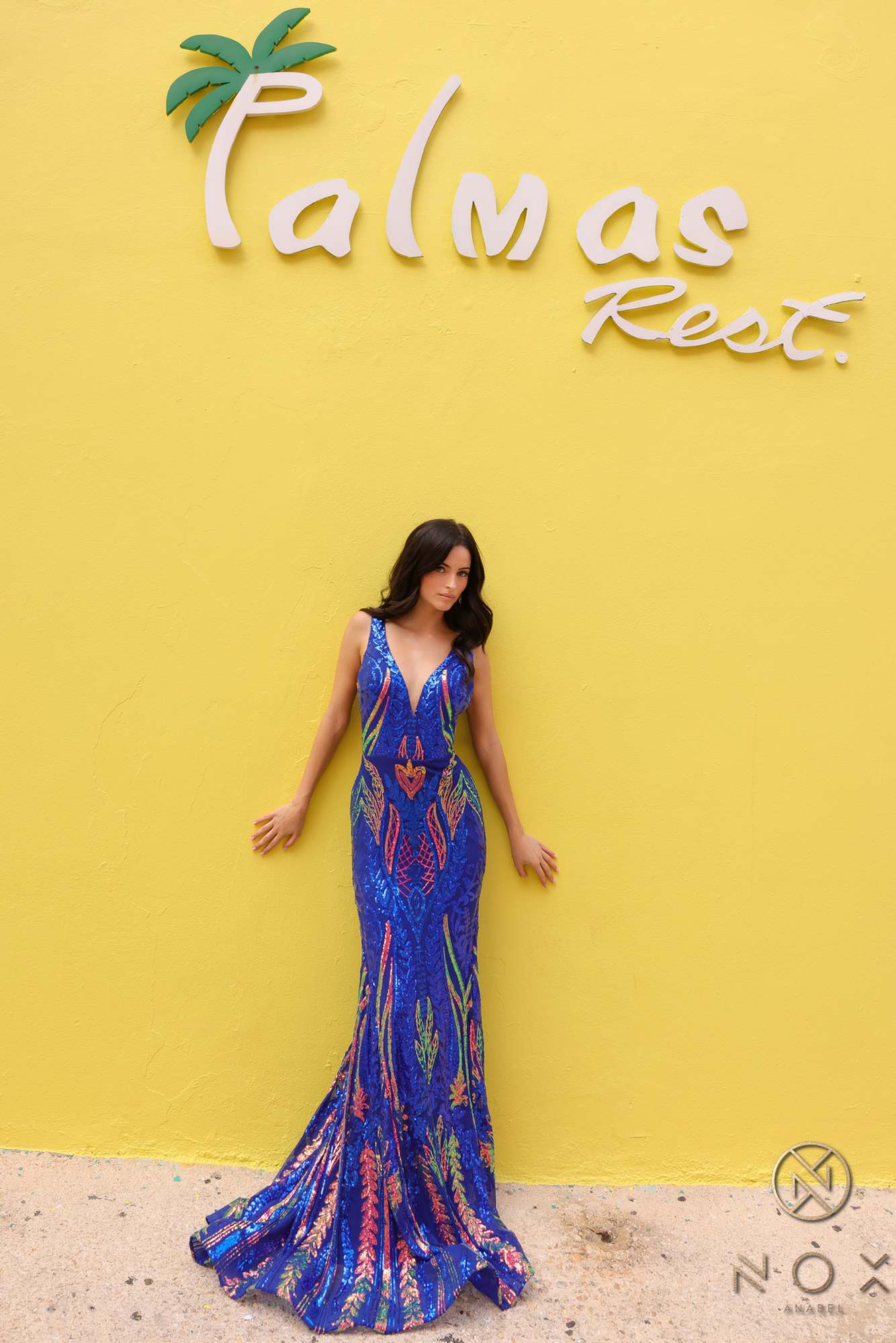 Dress | Nox Anabel R1402 Long Plunging V