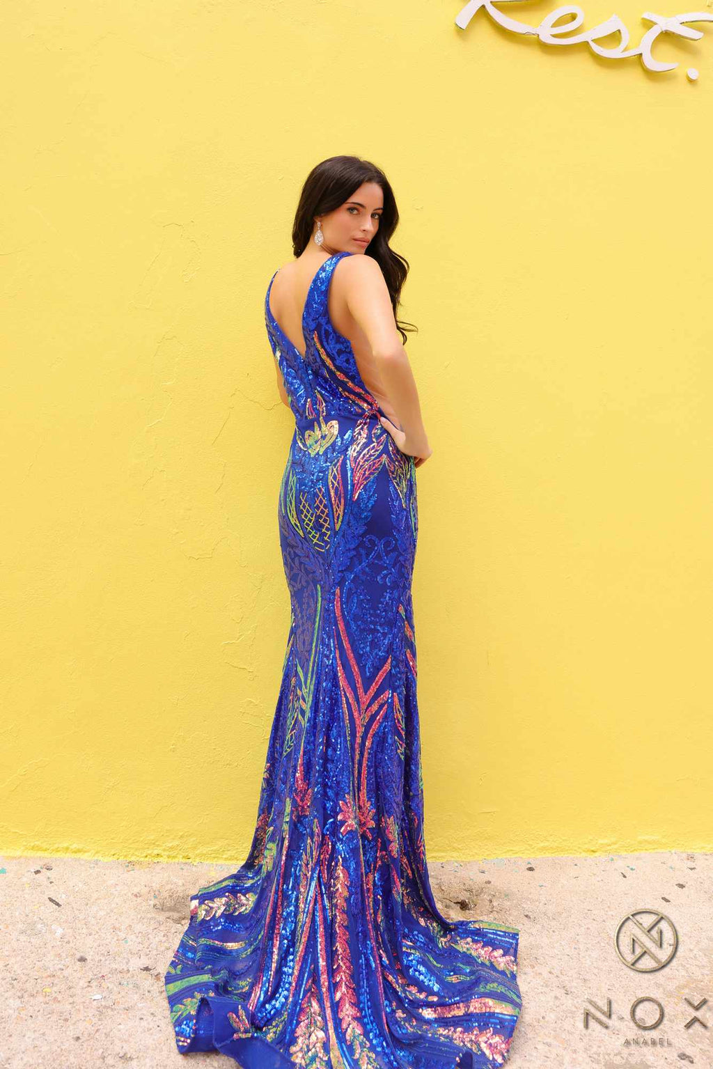 Dress | Nox Anabel R1402 Long Plunging V