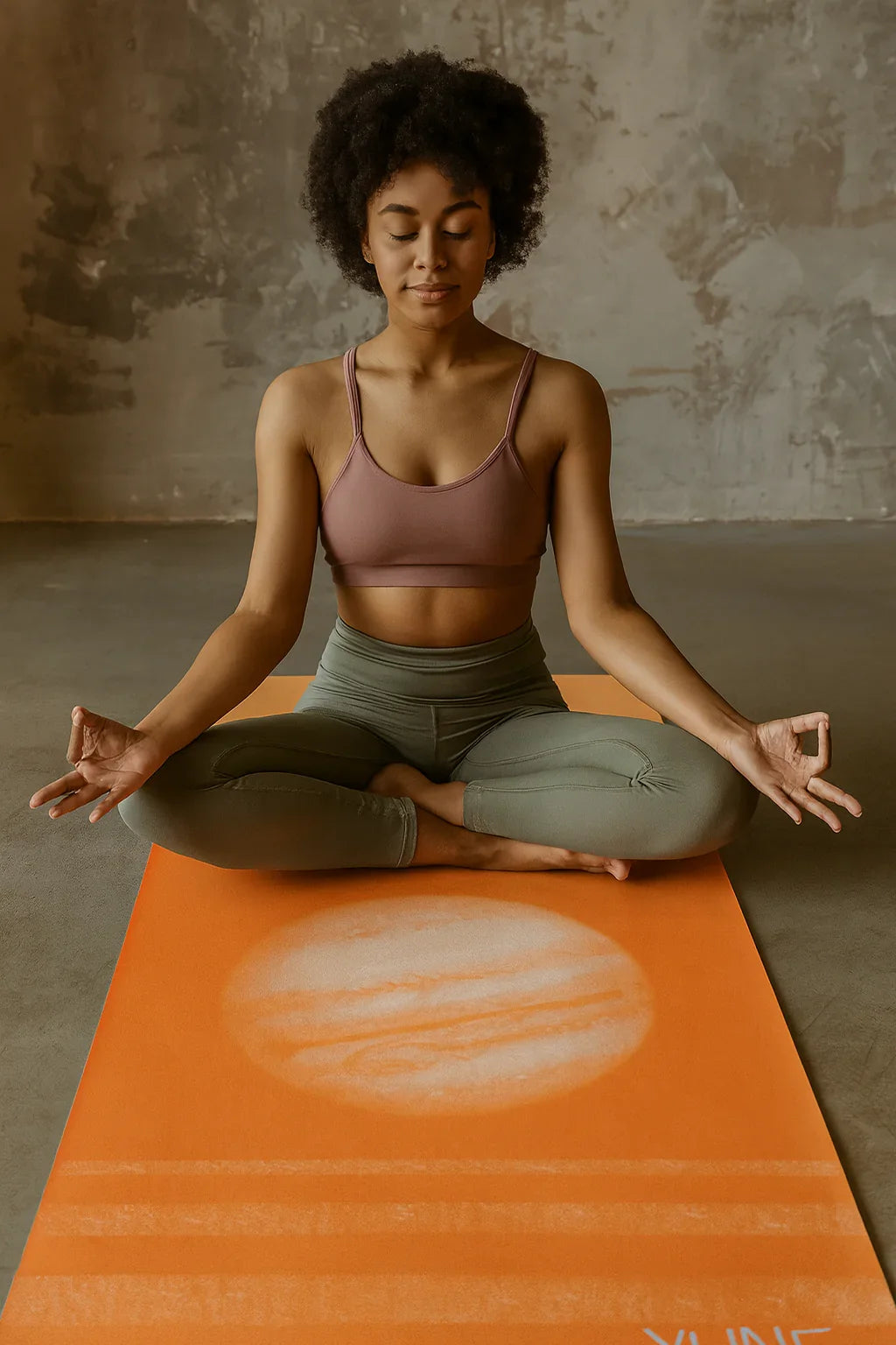 Esterilla de Yoga Antideslizante Hatsumi – Diseño Zen Minimalista, Tracción Superior y Confort Acolchado