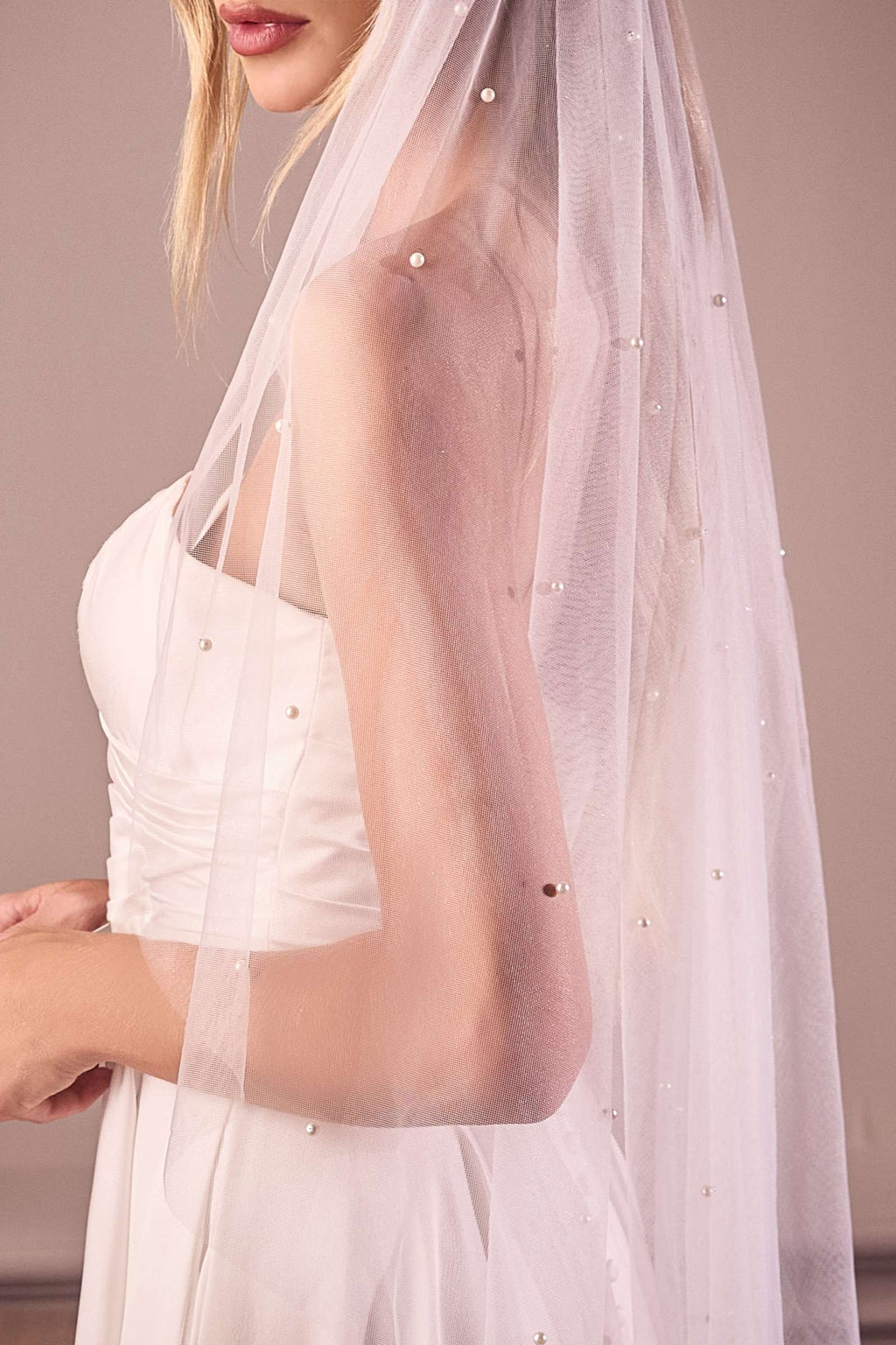 Wedding Dress | Pearl Drops Fingertip Veil