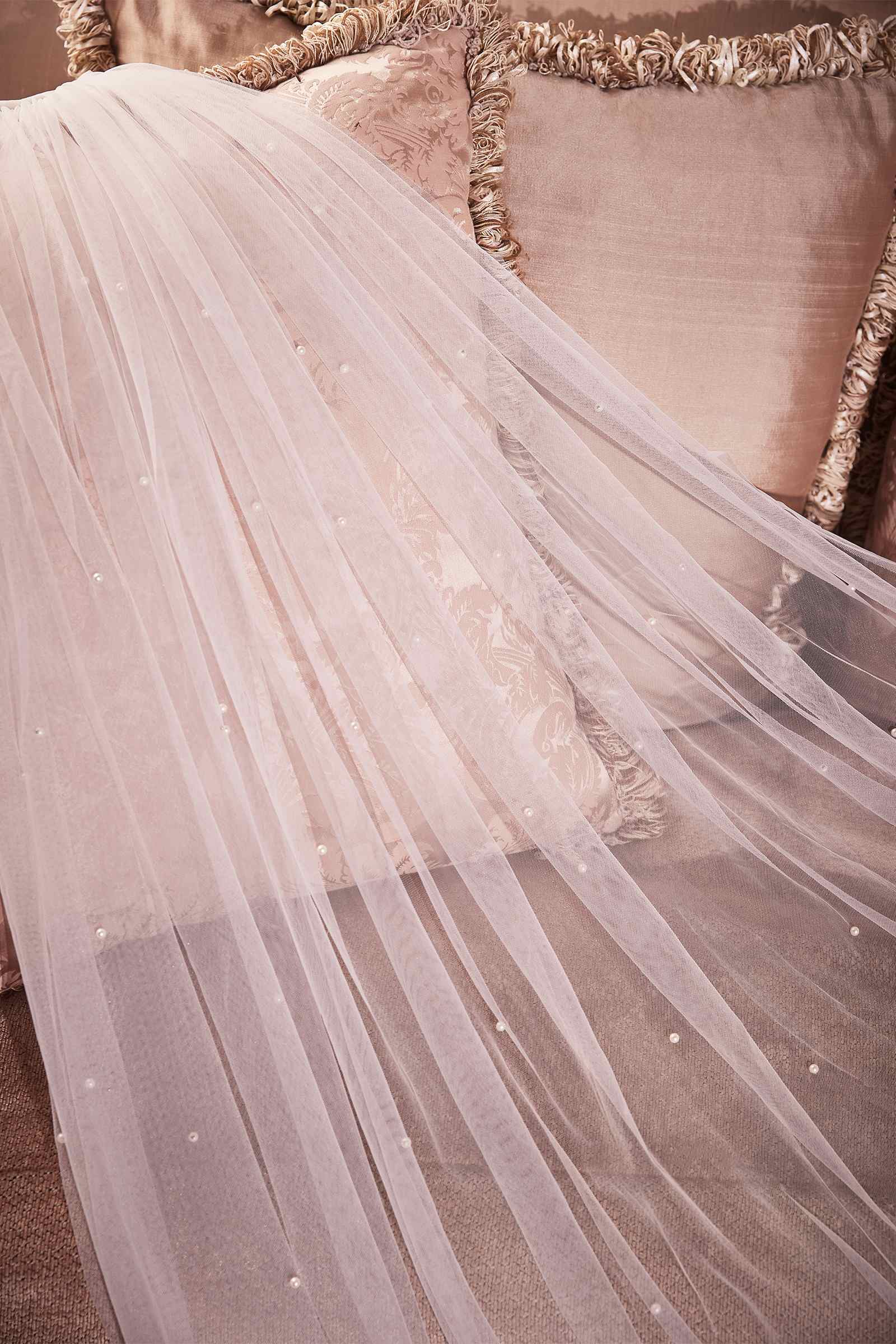 Wedding Dress | Pearl Drops Royal Veil