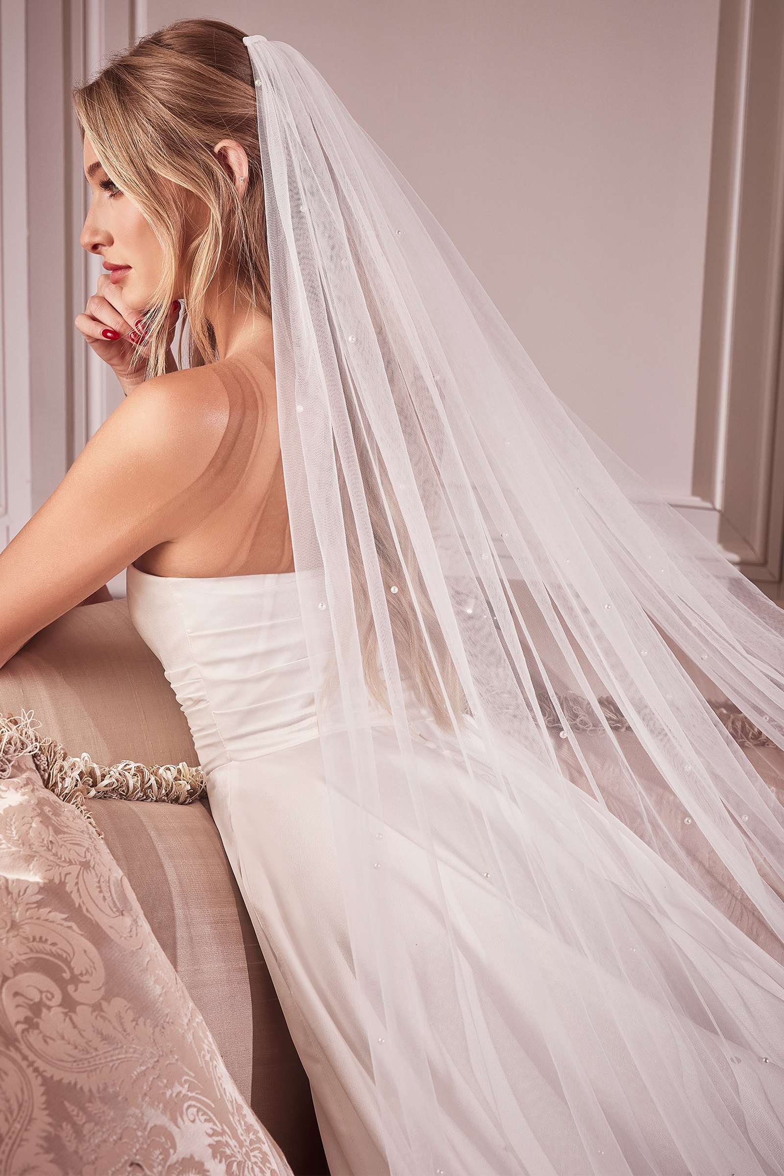 Wedding Dress | Pearl Drops Royal Veil