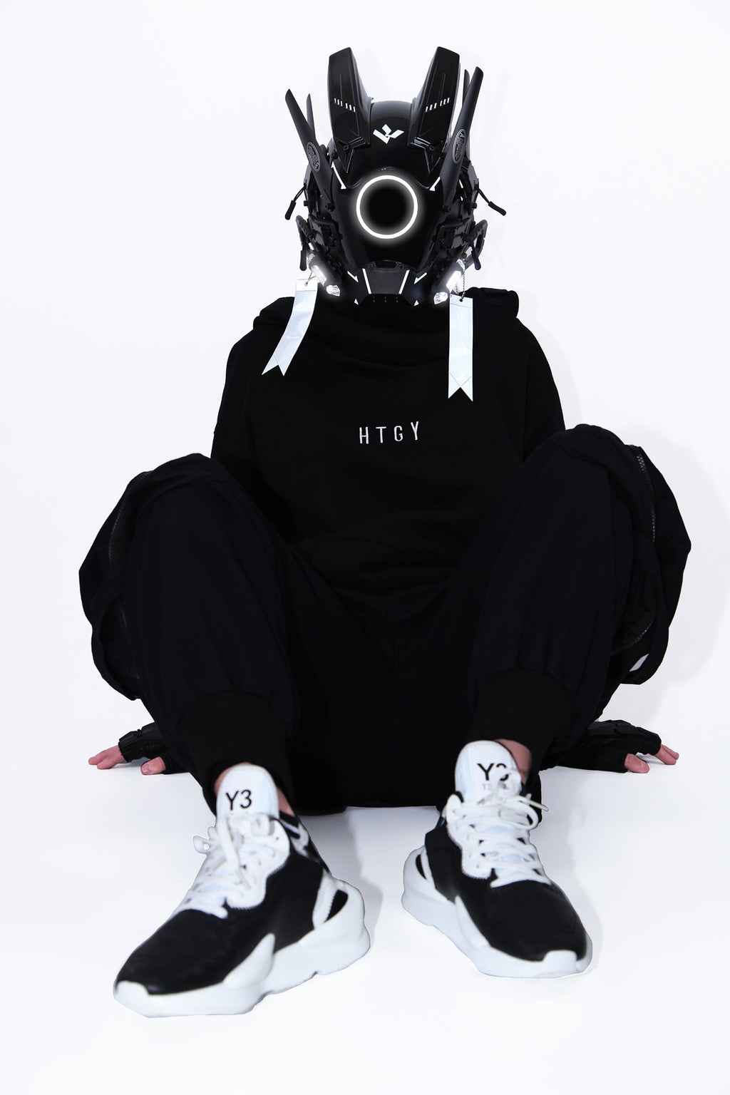 B Ci White Tech Mask